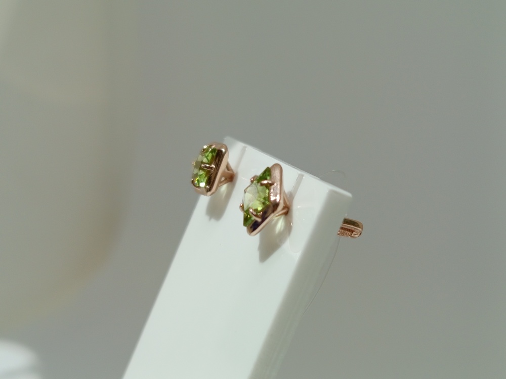 СЕРЬГИ ПУСЕТЫ с камнем (Au 585)