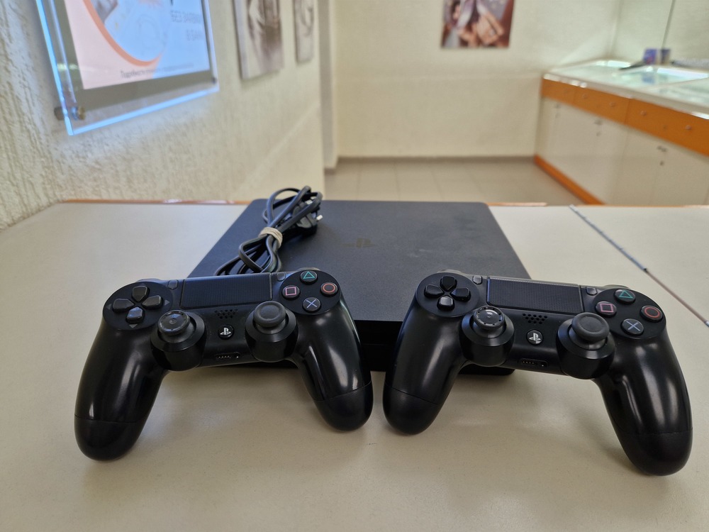 Игровая приставка PlayStation 4 Slim 1Tb