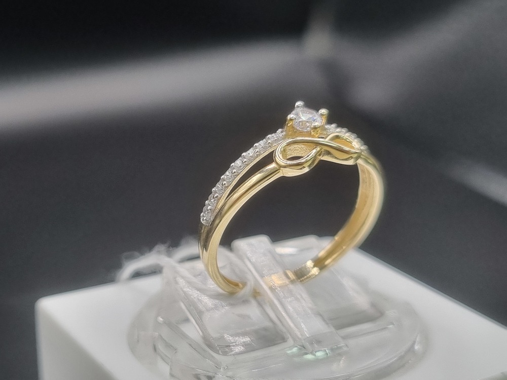 КОЛКМИ585 КОЛЬЦО С КАМНЯМИ (Au 585)