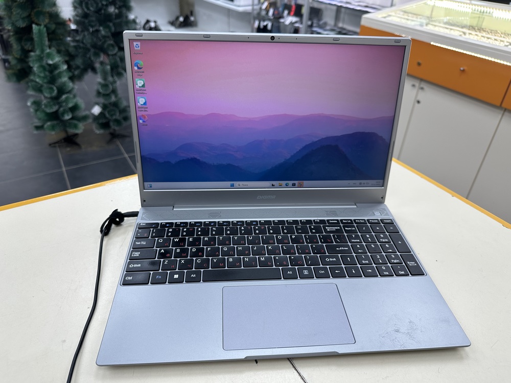 Ноутбук DIGMA; Ryzen 5 3500U, Intel UHD Graphics, 8 Гб, 256 Гб, Нет