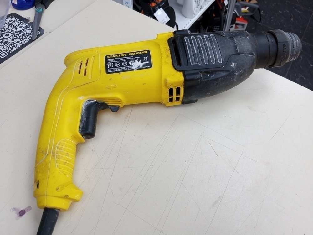 Перфоратор Stanley MER524K;