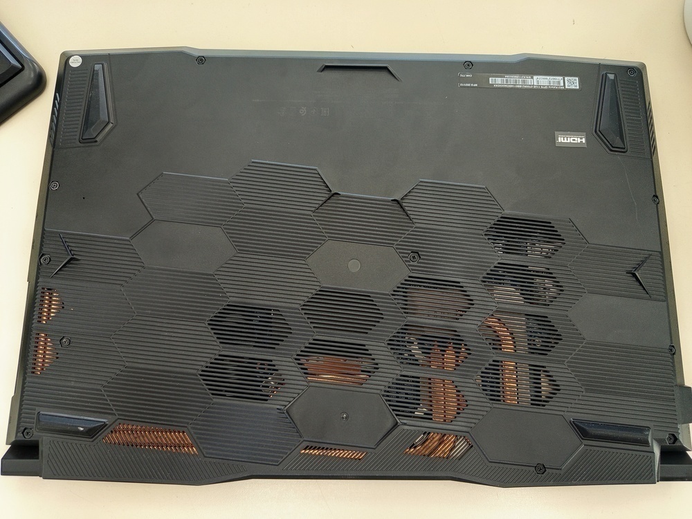 Ноутбук MSI;  Core I5-11400H, GeForce RTX 3060, 16 Гб, 500 Гб, Нет