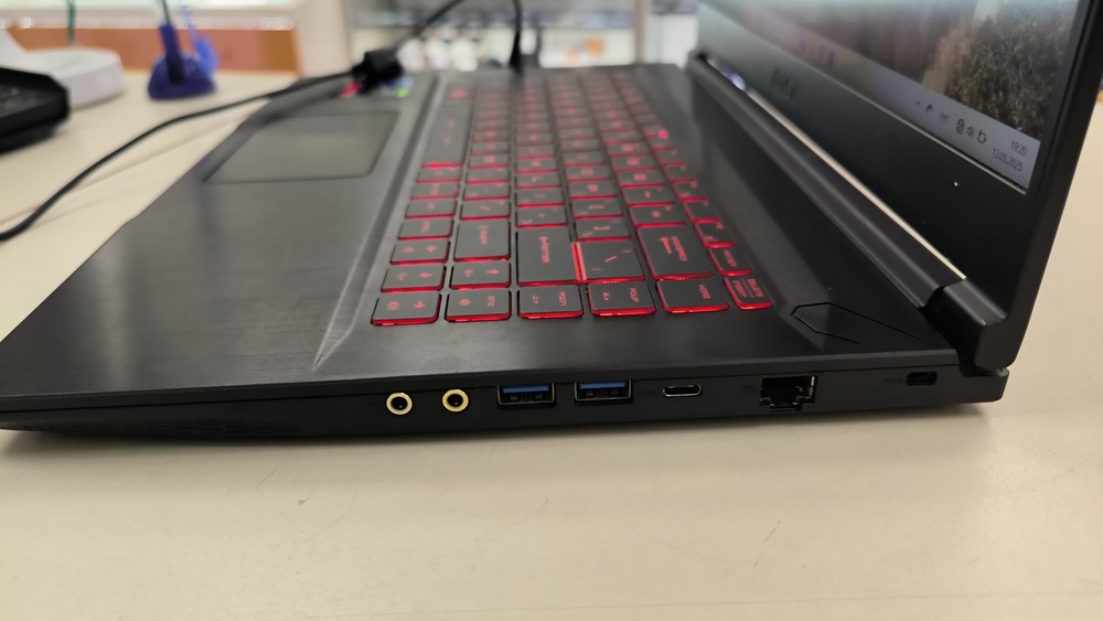 Ноутбук MSI gf63;  Core I5-11400H, GeForce RTX 3050 Ti, 24 Гб, 512 GB, Нет