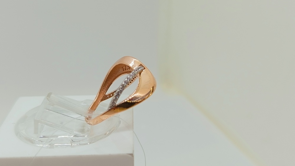 КОЛЬЦО С КАМНЯМИ (Au 585)