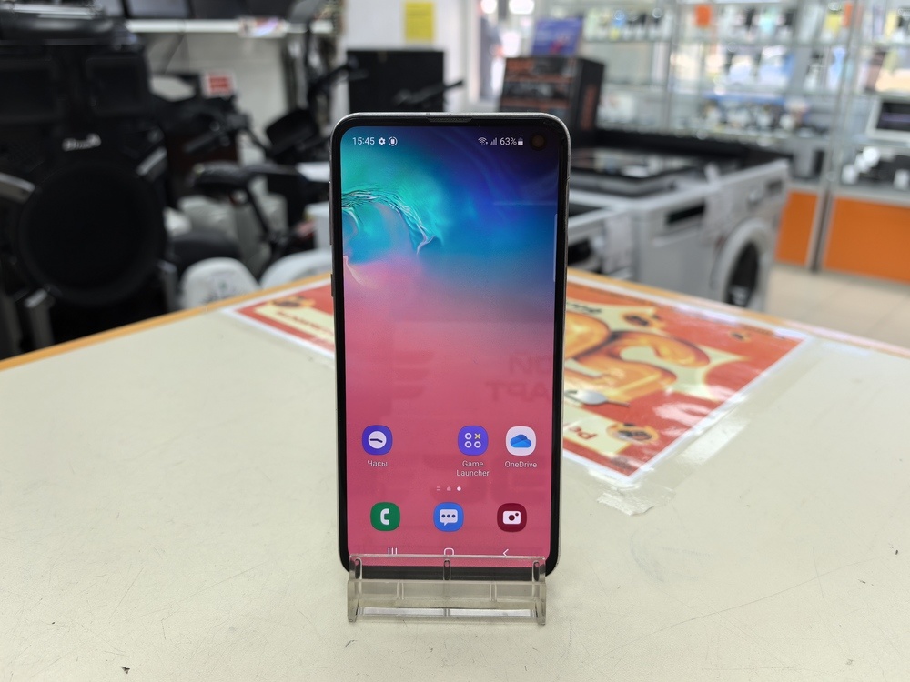 Смартфон Samsung Galaxy S10e 6/128