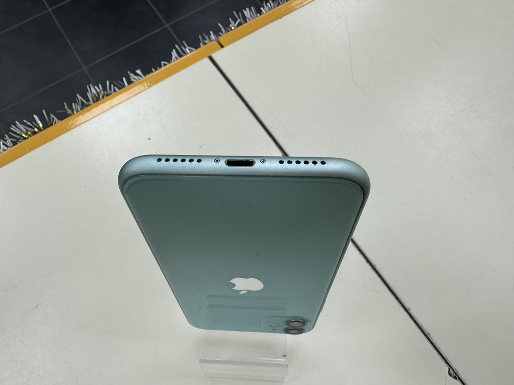 Смартфон Apple iPhone 11 64Gb