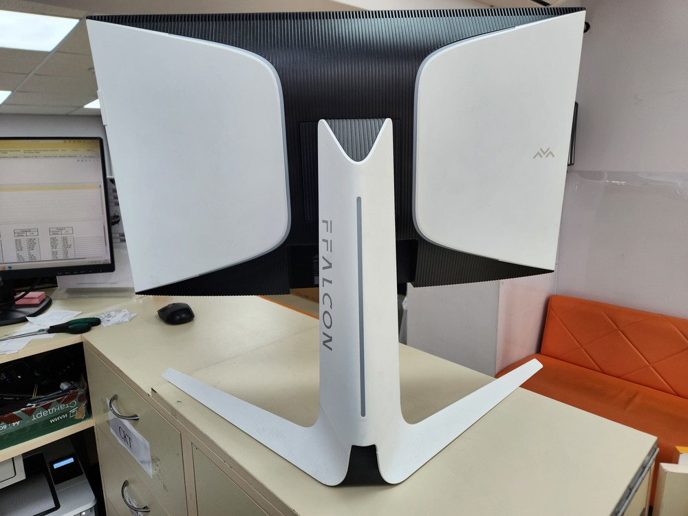 Монитор TCL 27" R73Q QD-Mini LED 1440p HDR