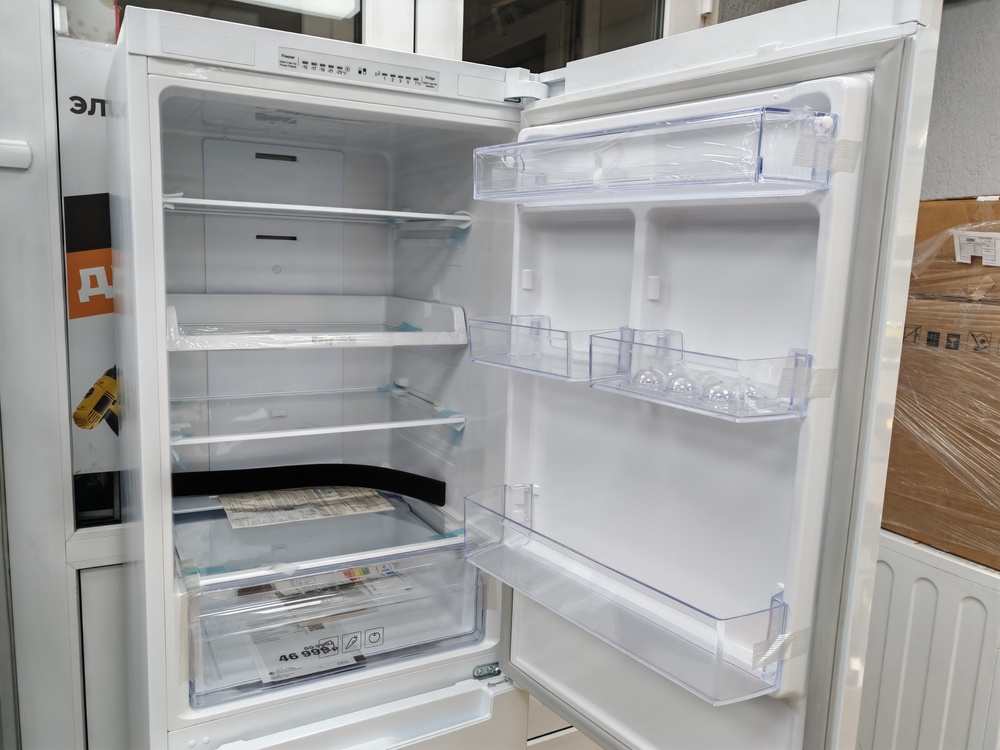 Холодильник Samsung RB30A30N0WW