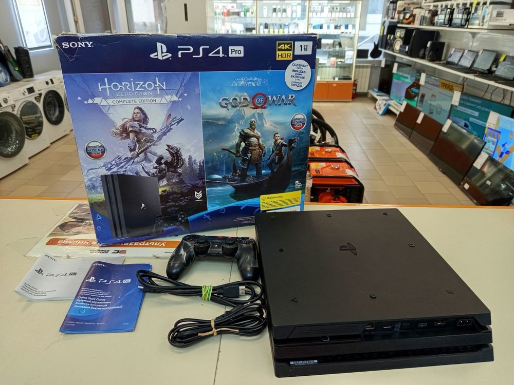 Игровая приставка PlayStation 4 Pro 1Tb
