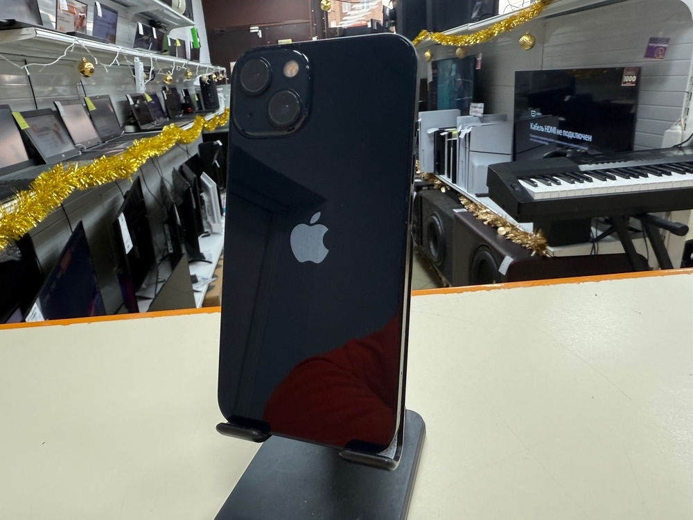 Смартфон Apple iPhone 13 128Gb