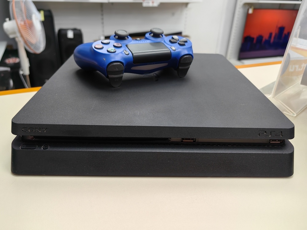 Игровая приставка PlayStation 4 Slim 500GB Игровая приставка PlayStation 4 Slim 500GB