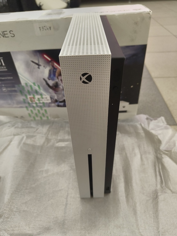 Игровая приставка Xbox One S 1TB