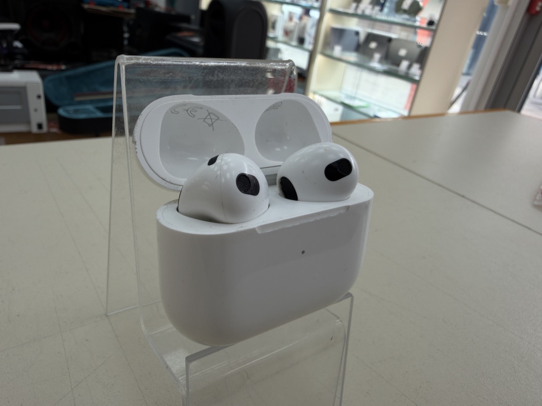 Наушники беспроводные Apple AirPods 3 Lightning