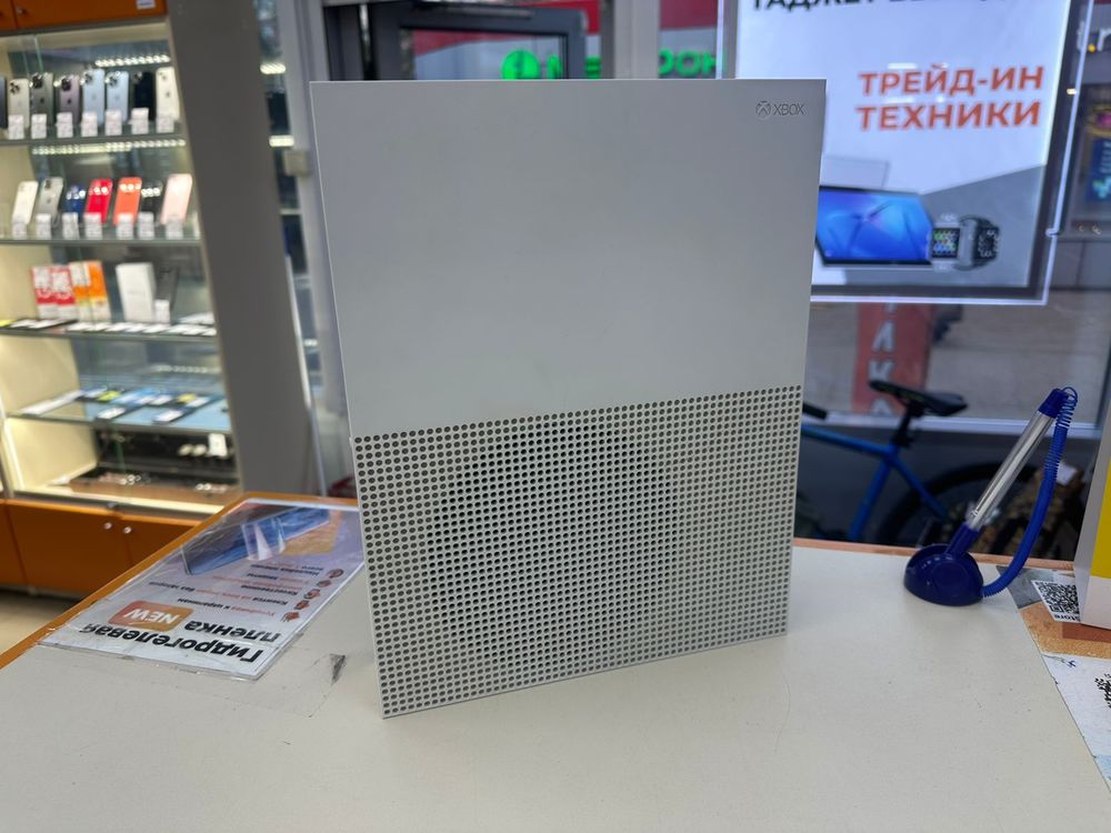Игровая приставка Xbox One S 1TB