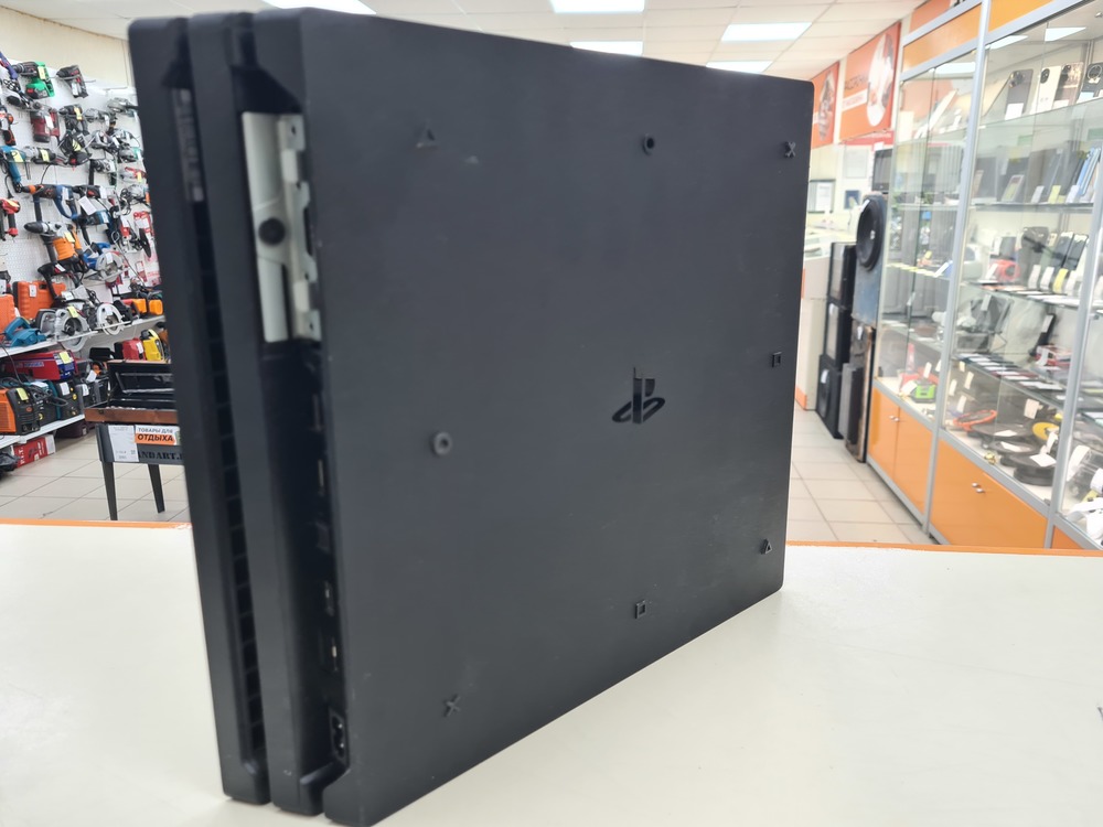 Игровая приставка PlayStation 4 Pro 1Tb