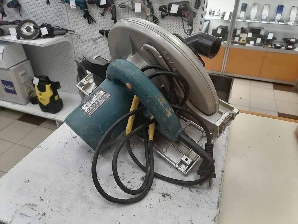 Дисковая пила Makita 5903R