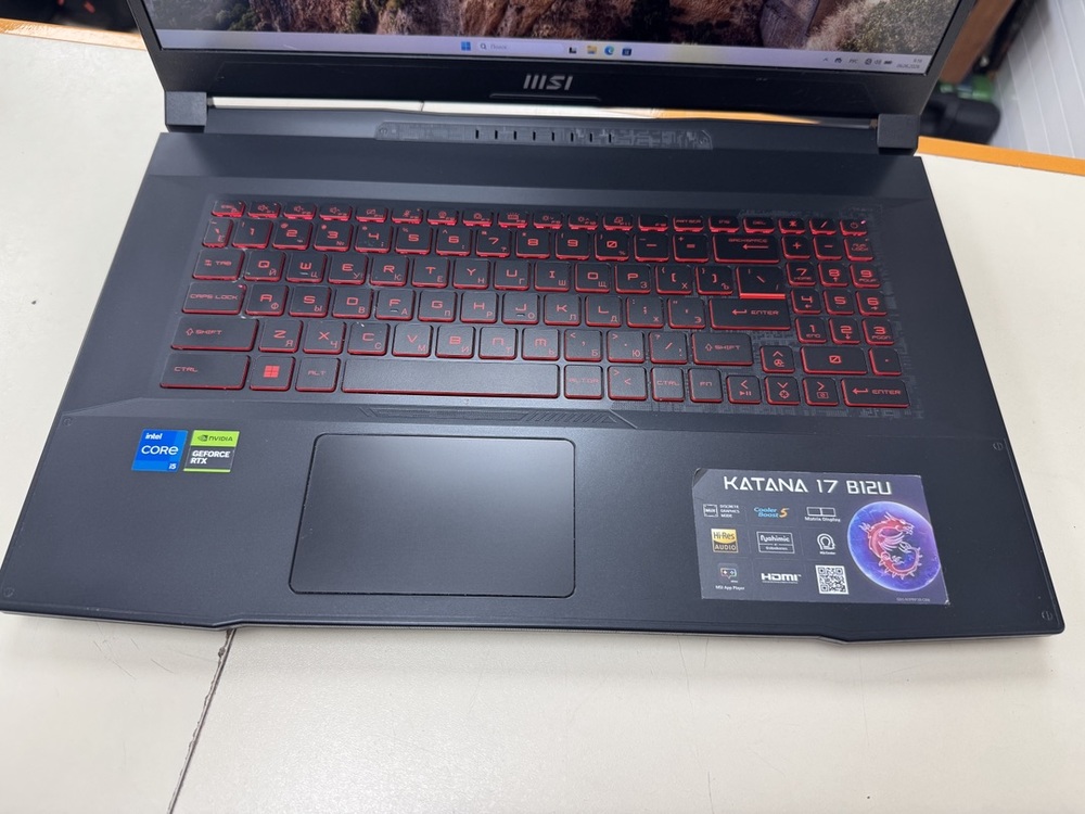 Ноутбук MSI MSI katana 17 b12ucr; Core I5-12450H, GeForce RTX 3050, 16 Гб, 480 Гб, Нет
