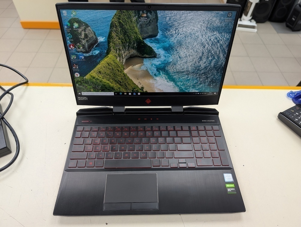 Ноутбук HP; Core i5-9300H, GeForce GTX 1660 Ti, 8 Гб, 256 Гб, Нет