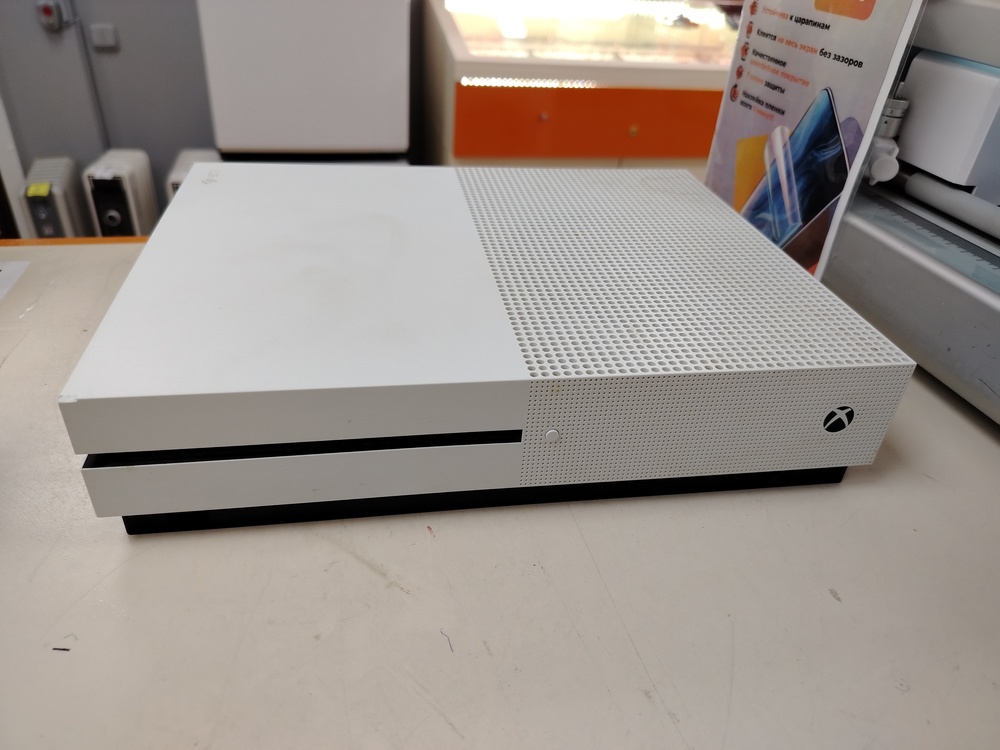 Игровая приставка Xbox One S 1TB