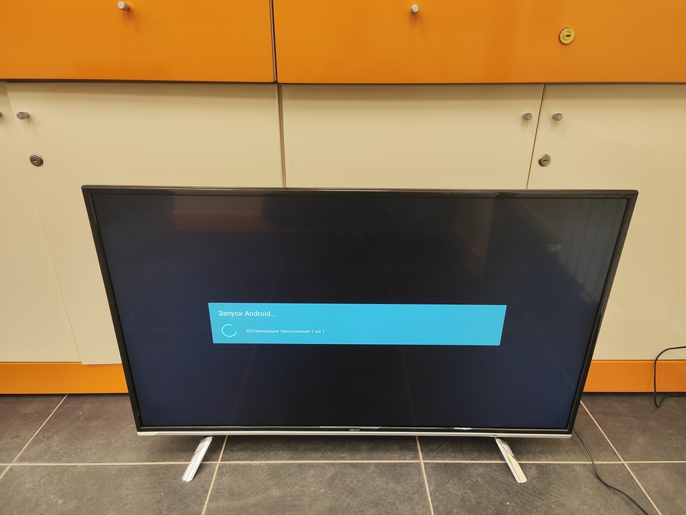 LED Телевизор Dexp U43D9100K