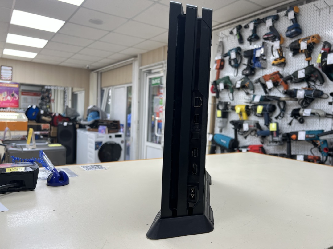 Игровая приставка PlayStation 4 Pro 1Tb