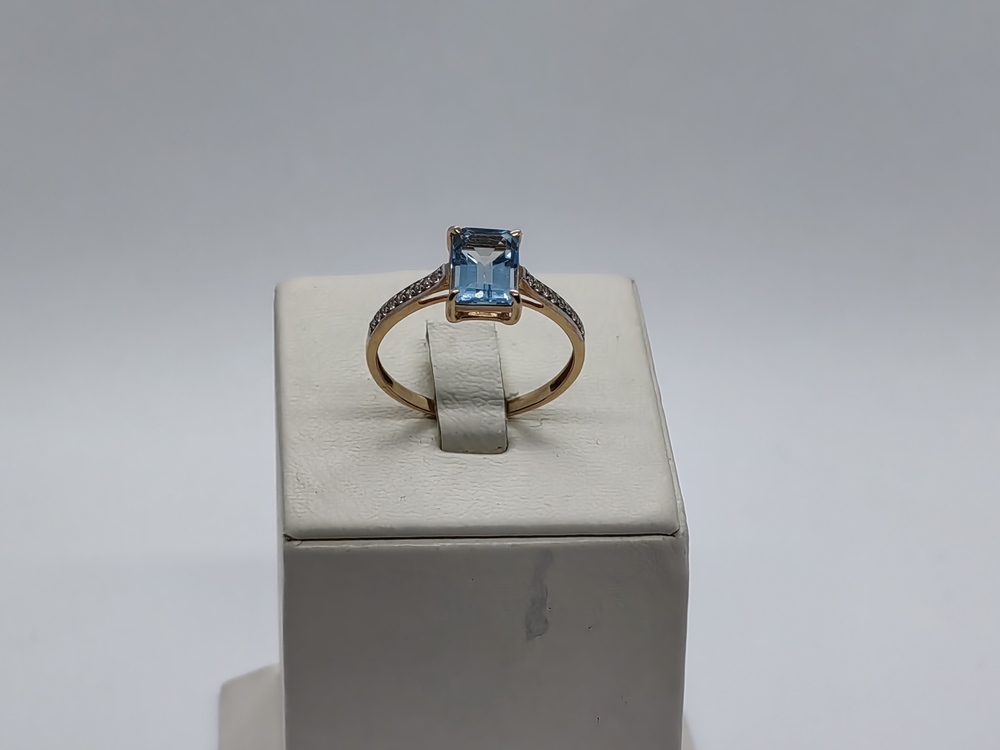 КОЛЬЦО С КАМНЯМИ (Au 375)