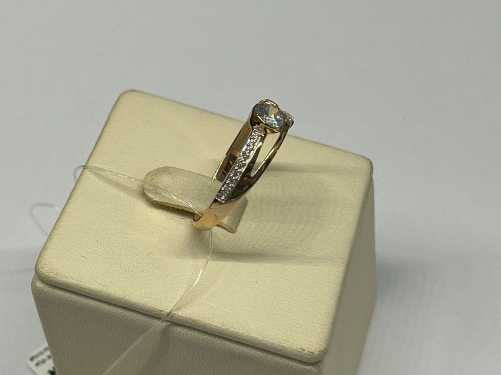 КОЛЬЦО С КАМНЯМИ (Au 585)