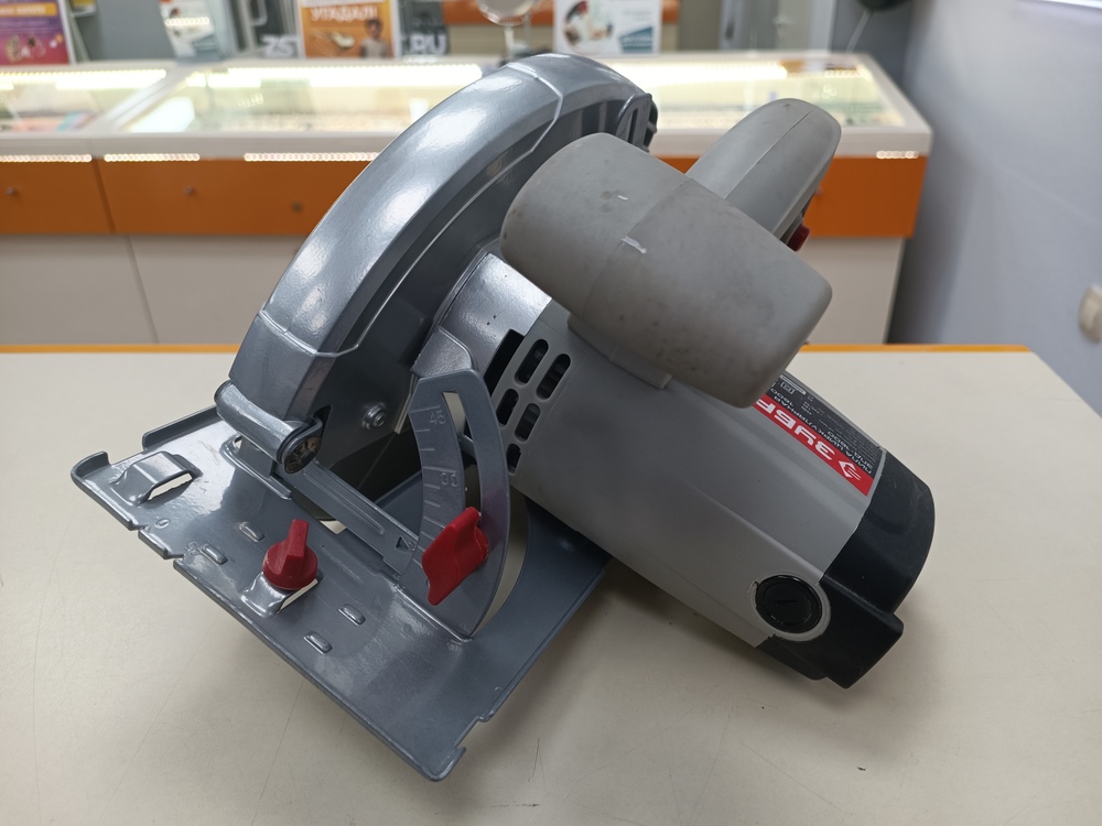 Дисковая пила Зубр ЗПД-1600