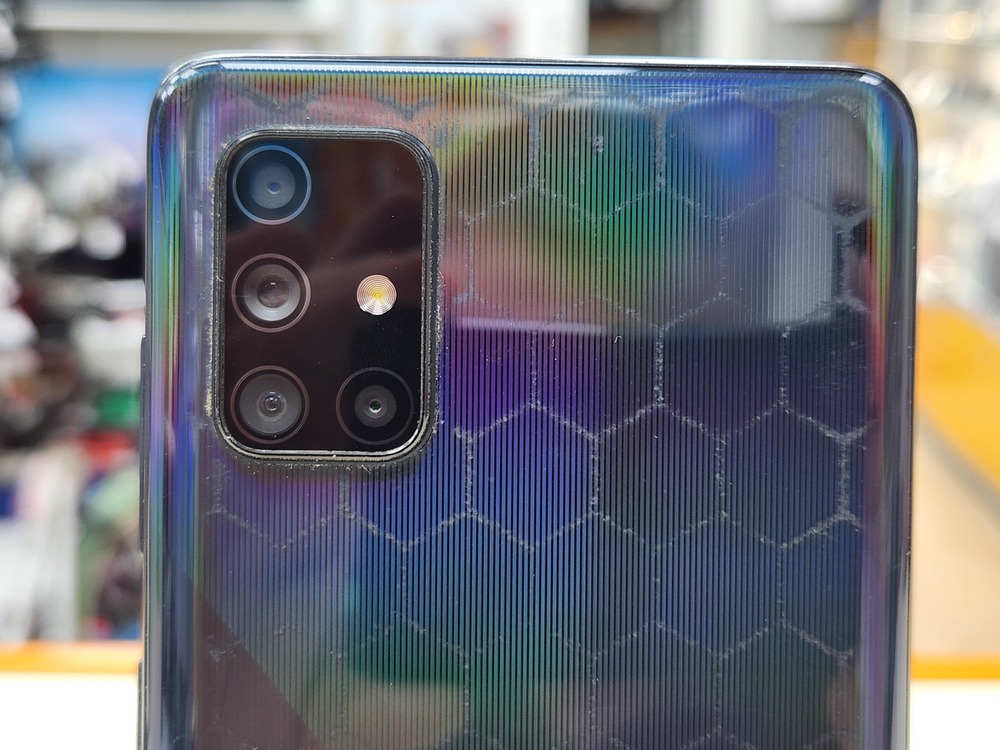 Смартфон Samsung Galaxy A71 6/128