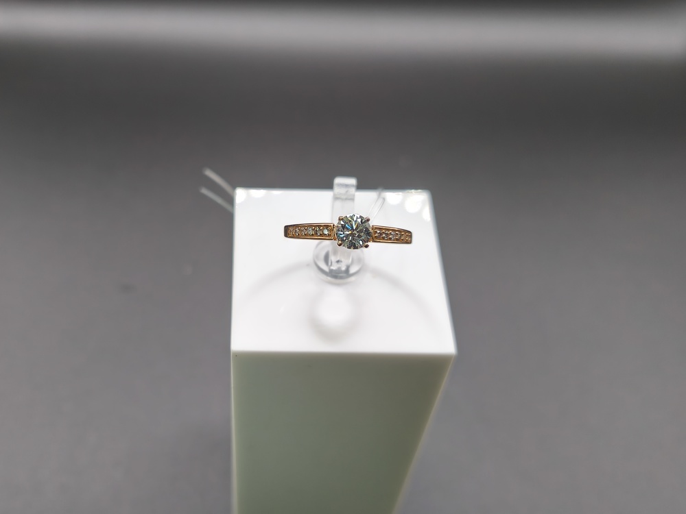 КОЛЬЦО С КАМНЯМИ (Au 585)