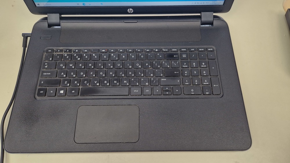 Ноутбук HP; A8-7050, Radeon R5 series, 8 Гб, Нет, 1 Tb