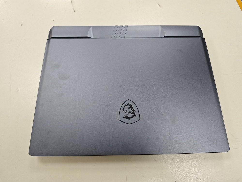 Ноутбук MSI Vector 16 HX AI A2XWHG; Ultrа 7 255НХ, Geforce RTX 5070 TI, 32 Гб, 1 Tb, Нет