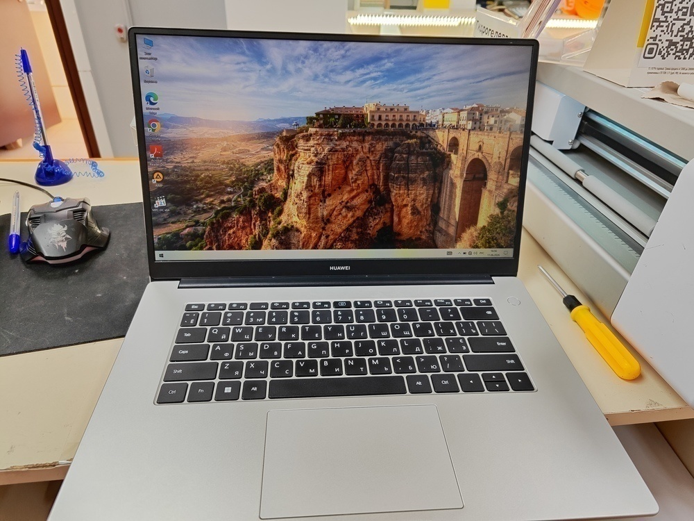 Ноутбук Huawei HUAWEI MateBook D 16 2024 MCLF-XX; Core I5-12450H, HD Graphics famile, 8 Гб, 512 GB, 