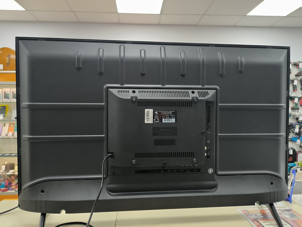 LED Телевизор HI VHIX-43F169MSY