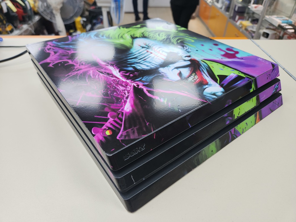 Игровая приставка PlayStation 4 Pro 1Tb