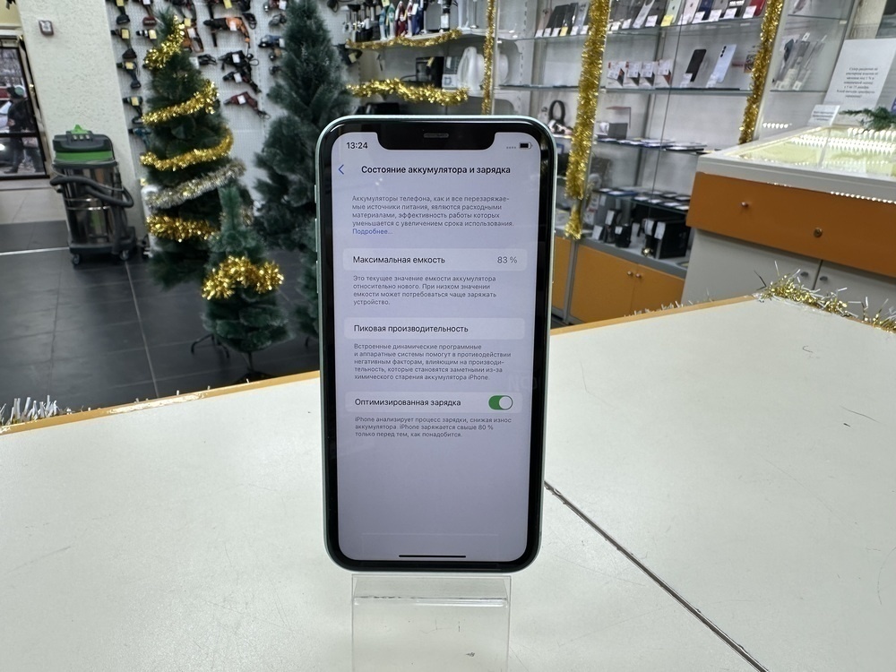 Смартфон Apple iPhone 11 64Gb