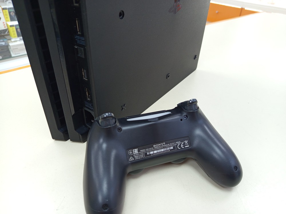 Игровая приставка PlayStation 4 Pro 1Tb