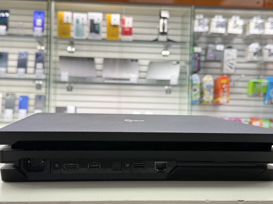 Игровая приставка PlayStation 4 Pro 1Tb