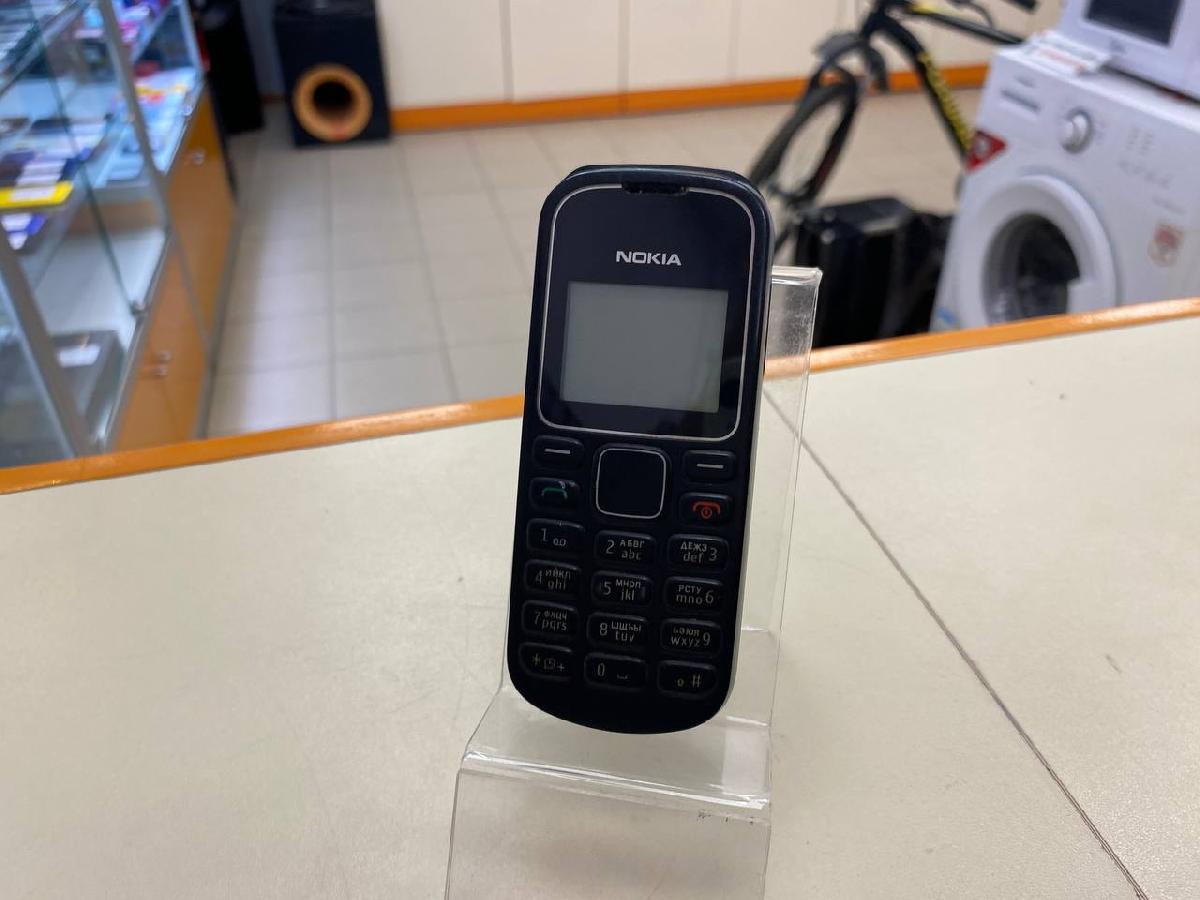 Мобильный телефон Nokia 100