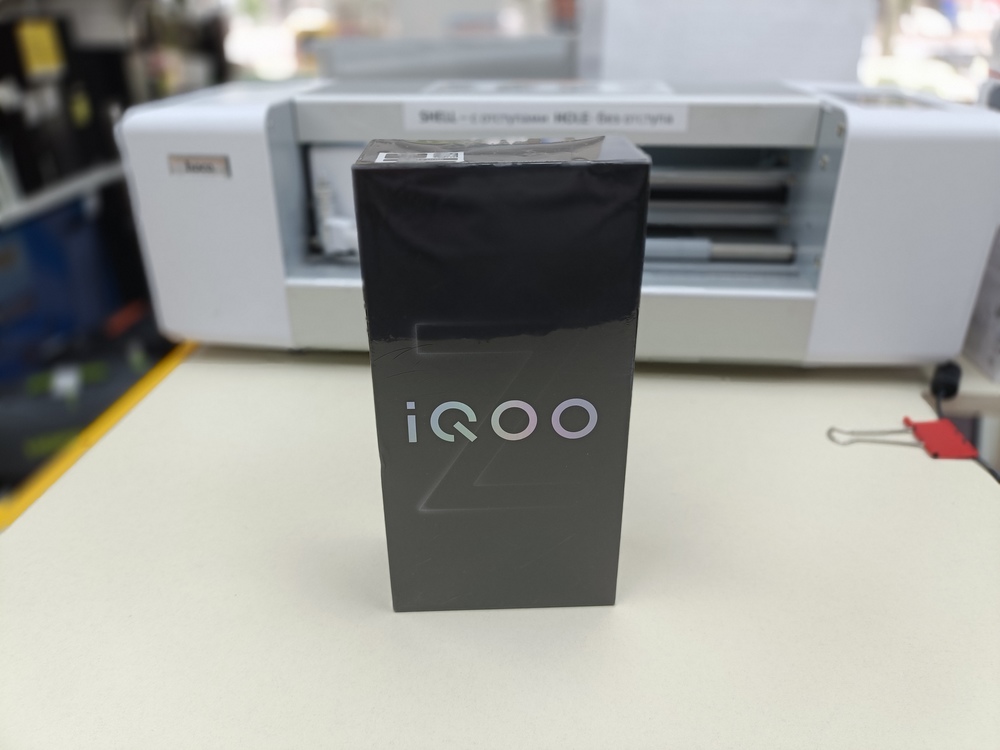 Смартфон Vivo IQOO Z10R 8/256