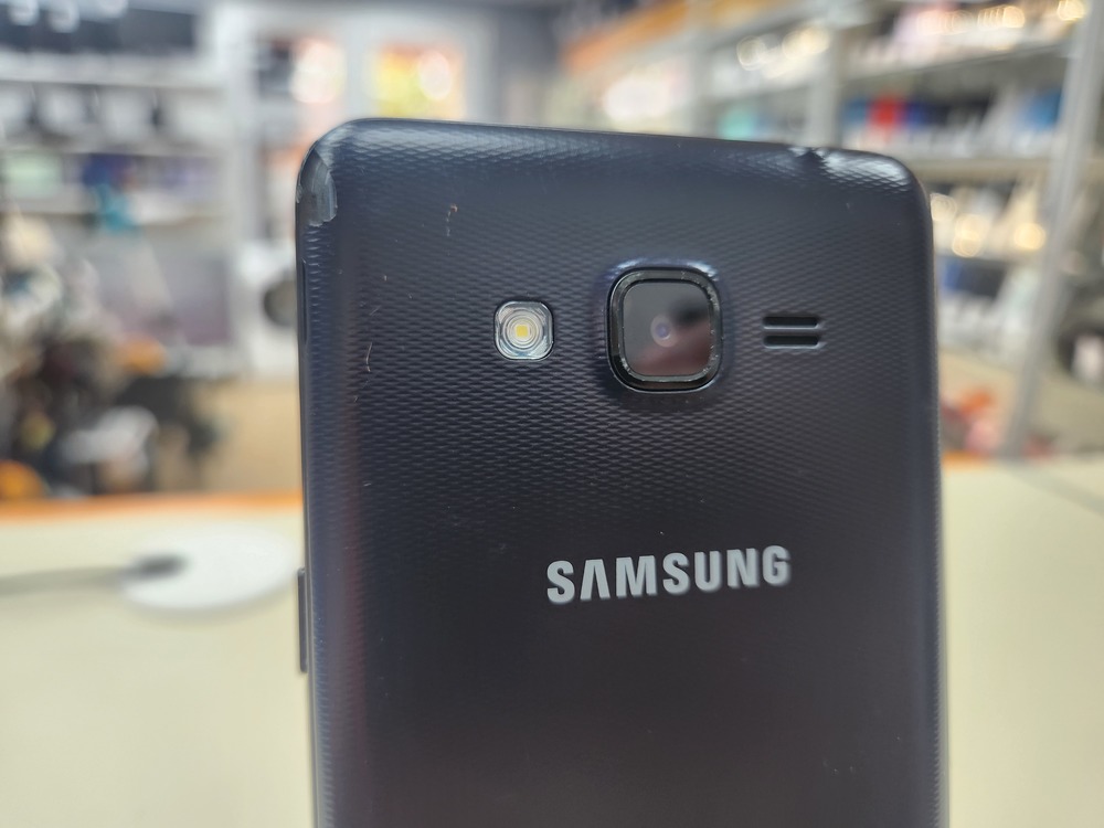 Смартфон Samsung Galaxy J2 Prime