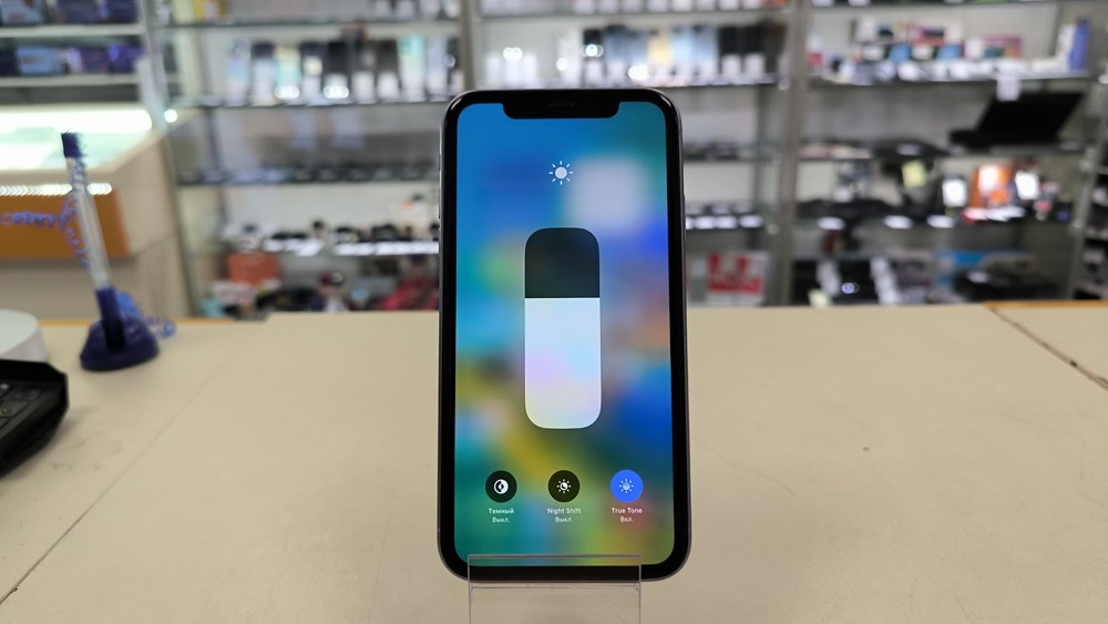 Смартфон Apple iPhone 11 64Gb