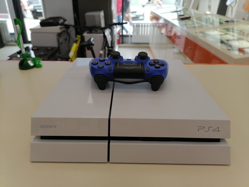 Игровая приставка PlayStation 4 FAT 500GB