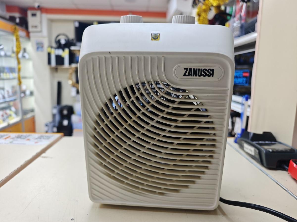 Тепловентилятор Zanussi ZFH/S-204