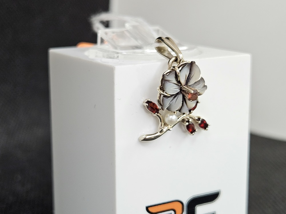 ПОДКМИ585 ПОДВЕСКА С КАМНЯМИ (Au 585)