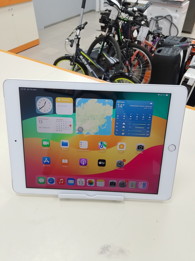Планшет Apple IPad 6 32 ГБ A1954 (Wi-Fi + Cellular)