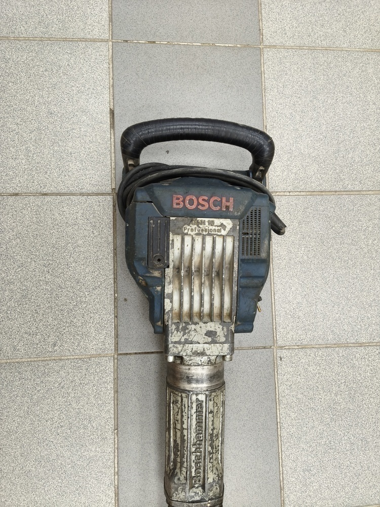 Отбойный молоток Bosch GSH 16-30