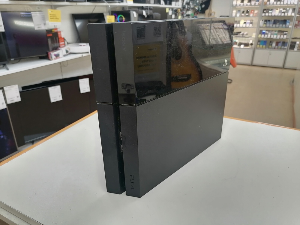 Игровая приставка PlayStation 4 FAT 500GB Игровая приставка PlayStation 4 FAT 500GB