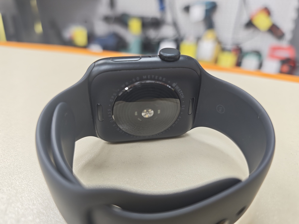 Смарт-часы Apple Watch SE 2022 44mm