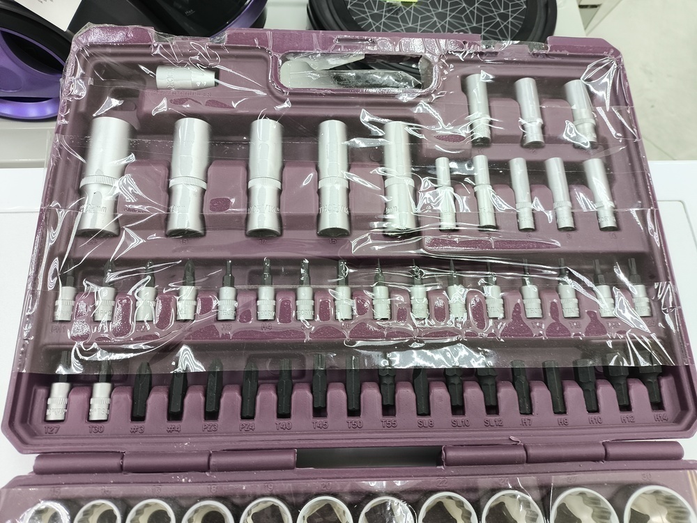 Набор инструментов Thorvik UTS0108